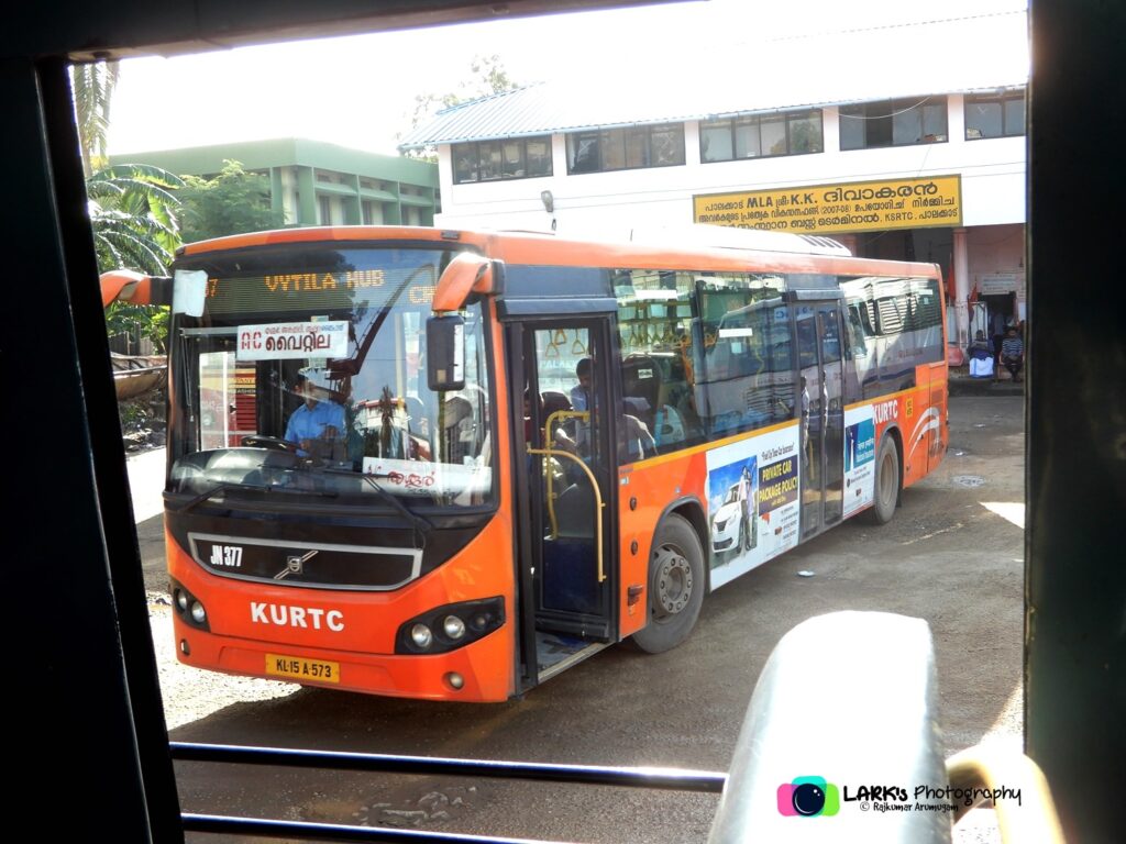 KSRTC - KURTC JN377 Palakkad - Vytila Hub