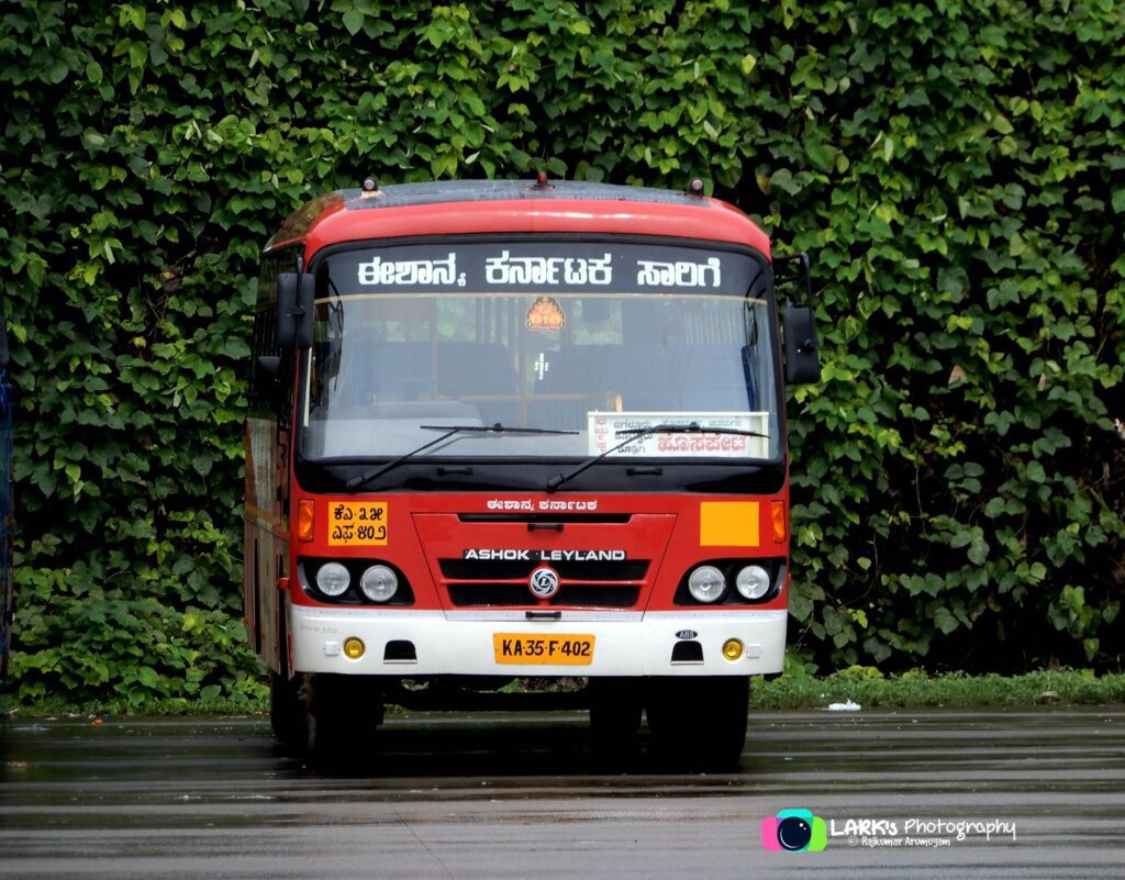 KSRTC-NEKRTC KA-35-F-0402 Dharmasthala - Hosapete