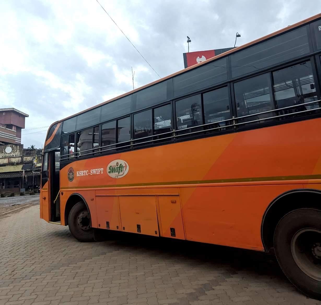Kannur to Hosur Bus Timings - KSRTC Bus Schedule - Super Deluxe
